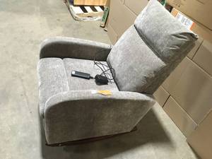 lot 3 image: Living Room Reclainer customer return review pictures