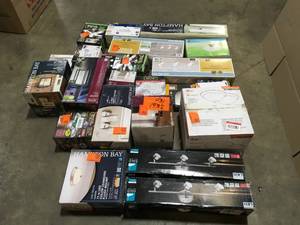 lot 20 image: Lot of Assorted Lighting Various Models and Conditions Customer Returns See Pictures