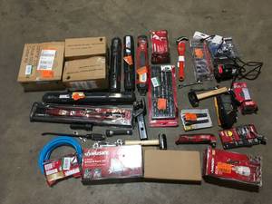 lot 29 image: Lot of Hand Tools and Hardware   Various Models and Conditions Customer Returns See Pictures