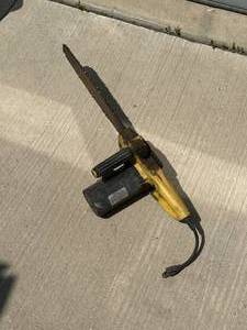 lot 16 image: Remington 14 Inch Electric Chainsaw