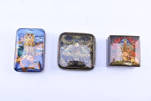 lot 82 image: 3 Lacquered Wood Decorated Trinket Boxes