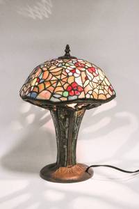 lot 7 image: Tiffany Style Mosaic and Stained Glass Table Lamp