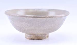 lot 168 image: Antique Chinese Porcelain Celadon Bowl