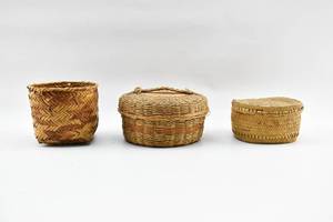 lot 290 image: 3 Vintage Northeast Native American Baskets