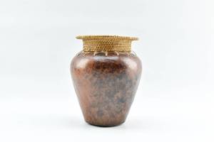 lot 336 image: Indonesian Pottery Vessel w Woven Rim