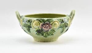 lot 55 image: Roseville Pottery Rozane 1917 Handled Bowl