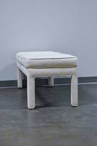 lot 133 image: Cream Upholstered Bench