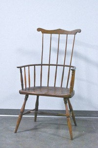 lot 136 image: Vintage Windsor Style Wood Armchair