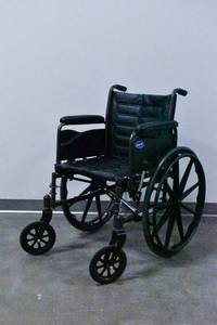 lot 152 image: Invacare Tracer EX2 Wheelchair