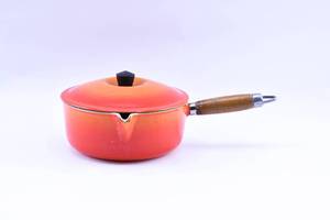lot 14 image: Vintage Le Creuset #20P20 Enamel Cast Iron Sauce Pan w Lid in Flame Orange