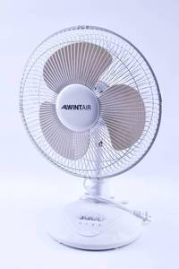 lot 44 image: WINTAIR Electric Oscillating Table Top Fan