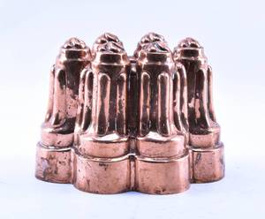 lot 98 image: Antique Oval Copper Decorative JellyCake Mold