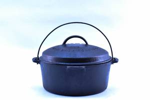 lot 78 image: Vintage Wagner Ware No 8 Drip Drop Roaster