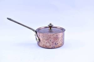 lot 73 image: Williams Sonoma Miniature Copper Pot Made in France