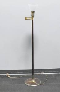 lot 287 image: Mid Century Modern Wood & Brass Floor Lamp