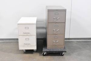 lot 126 image: 2 Filing Cabinets