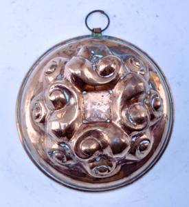 lot 101 image: Antique Circular Decorative Copper JellyCake Mold