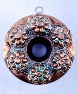 lot 103 image: Antique Ring-Shaped Floral Decorative Copper Mold