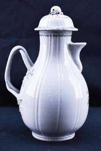 lot 236 image: 18th c. Chinese Export Porcelain & Enamel Coffee Pot