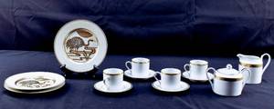 lot 261 image: Group of White and Gold Porcelain Dishes