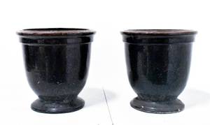 lot 173 image: Pair of Large Outdoor Clay Planters