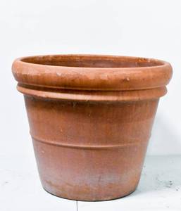 lot 187 image: Extra Large Outdoor Terracotta Pot, Deroma, Made in Italy