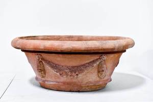 lot 190 image: Outdoor Oval Terracotta Pot