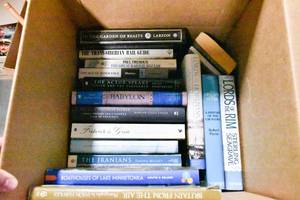 lot 320 image: Box of Assorted Books, Art, History, More