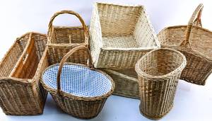 lot 399 image: 7 Large Wicker Baskets