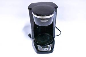 lot 388 image: Black and Decker Coffee Maker, Missing Carafe
