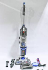 lot 362 image: Hoover Air Cordless Series Bagless Upright Vacuum