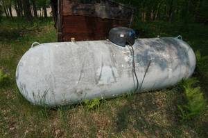 lot 13 image: 500 Gallon Propane Tank - With Some Fuel