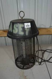 lot 32 image: Bug Zapper Light