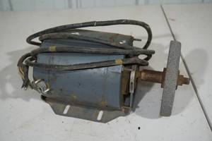 lot 29 image: Westinghouse 14 HP Electric Motor with Grinding Wheel