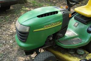 lot 1A image: John Deere L130 23HP V-Twin Riding Lawn Tractor