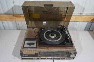 lot 65 image: Vintage Juliette AMFMCassetteTurntable Home Entertainment System
