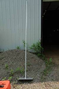 lot 144 image: Z Sno-Puller Roof Rake