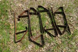 lot 141 image: 8 Ladder Jacks