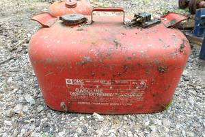lot 133 image: OMC Metal Boat Gas Tank