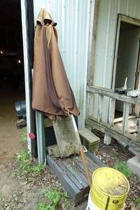 lot 126 image: Patio Umbrella