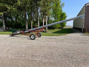 lot 5 image: Mayrath 10X30 Auger