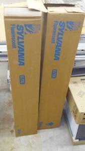 lot 9031 image: New Fluorescent Tubes. 4 Ft., F4OCW