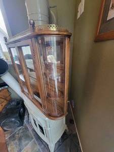 lot 56 image: Antique Curio Cabinet (Curved Glass)  32 X 25