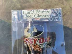 lot 83 image: Hand Painted Mossy Oak Beer Glass