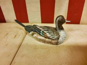 lot 129 image: Pintail duck decoy 6in long.