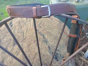 lot 6 image: Western, Leather Holster, Good Quality