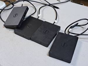 lot 33 image: Lot of (4) Dell Docking Stations K17A