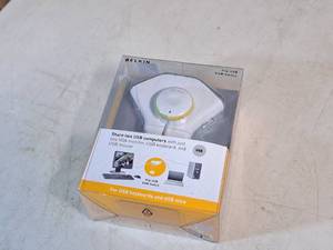 lot 117 image: Lot of (1) Belkin Flip USB KVM Switch (New)