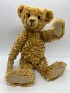 lot 7 image: Steiff Mohair Bear - Limited Edition 2004