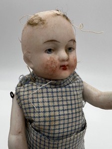lot 18 image: Antique Kestner Miniature Bisque Doll - German - 5012 B
